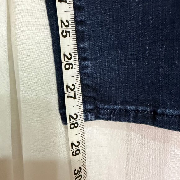 Levi’s Women's Dark Blue Jeans straight leg - Picture 3 of 5